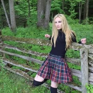 Meet your Posher, Miriam